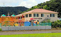 園舎外観1